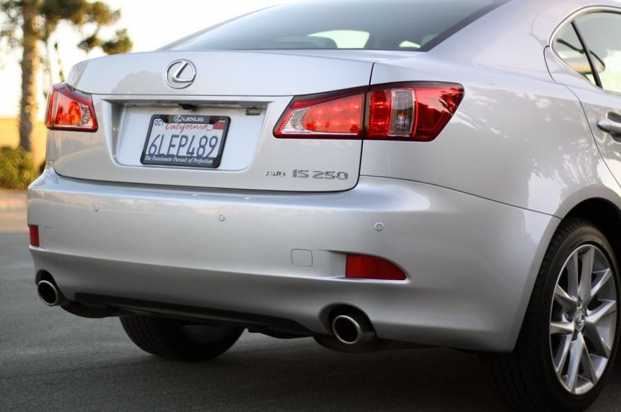  Lexus IS250 AWD 2011 года  (фото 37 из 43)